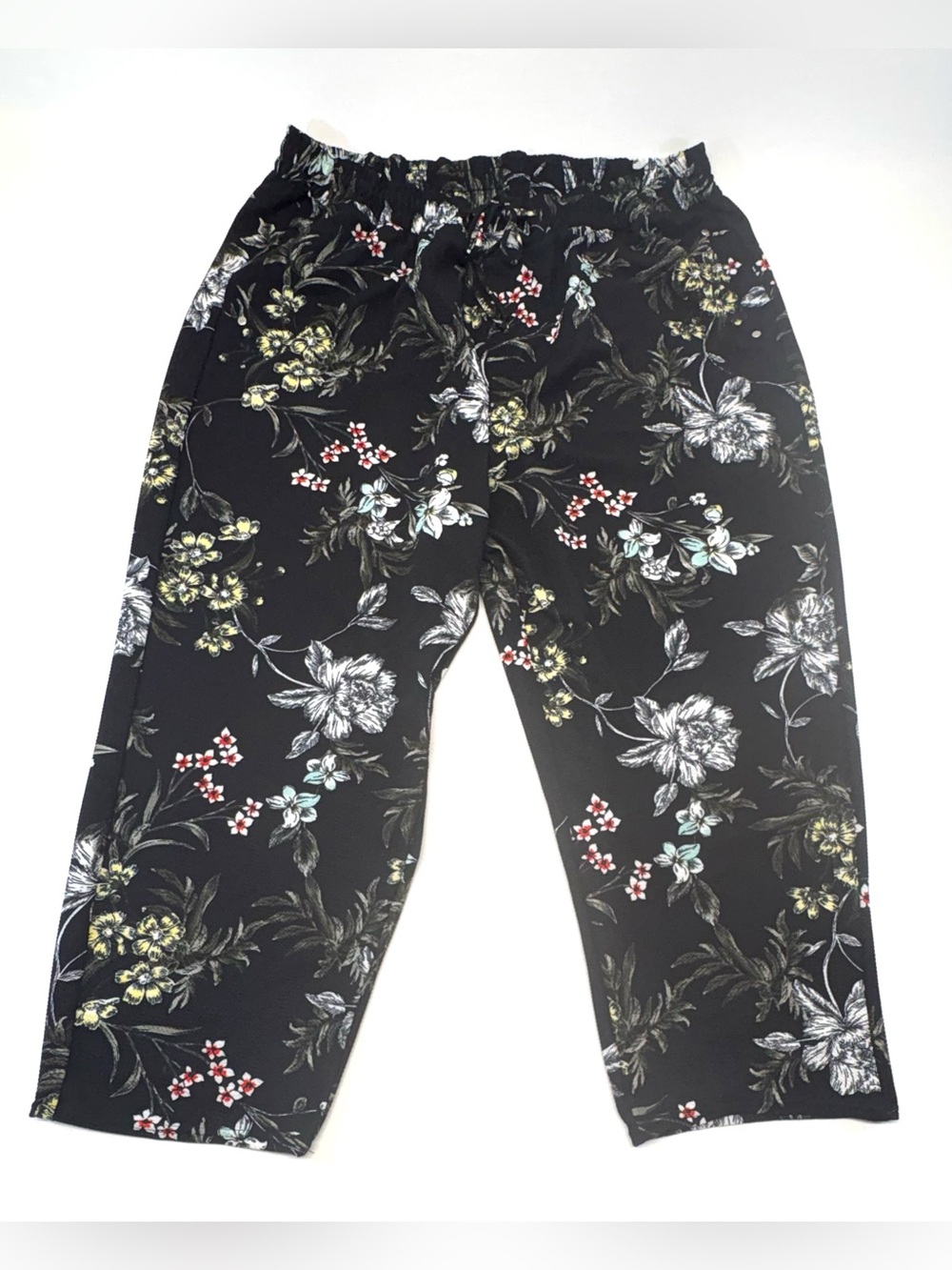 Lily Morgan Black Floral Cropped Relaxed-Fit Trousers - Size 2X